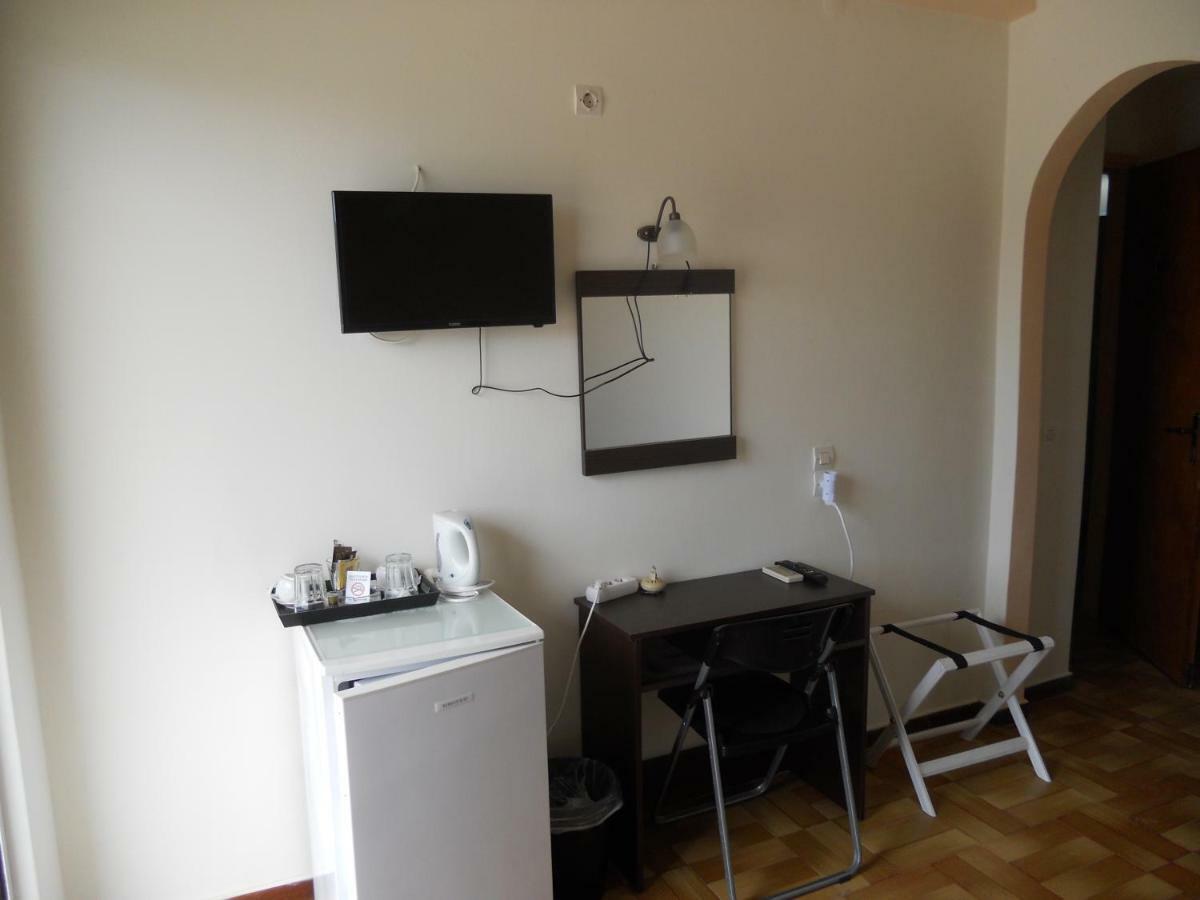 Hotel Milton Mavrovúni Kültér fotó