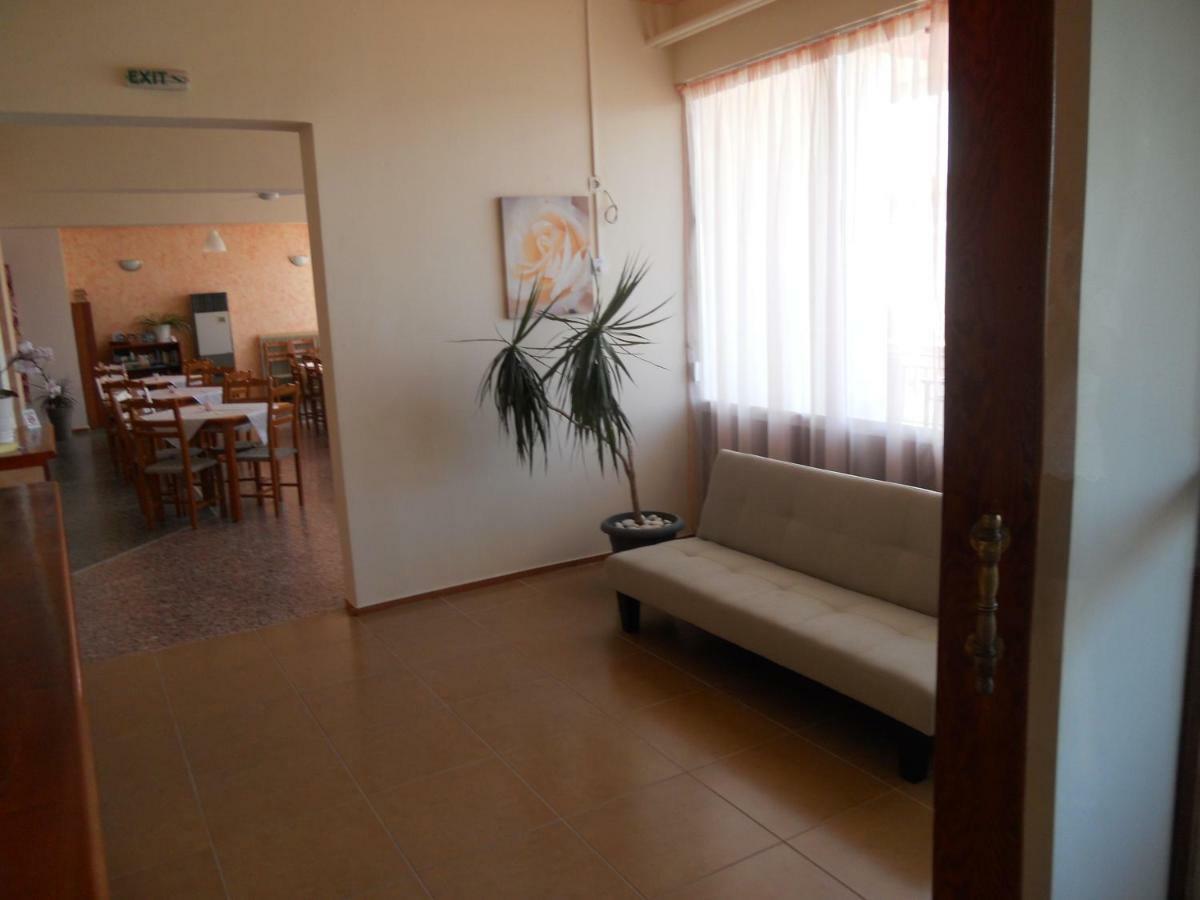 Hotel Milton Mavrovúni Kültér fotó